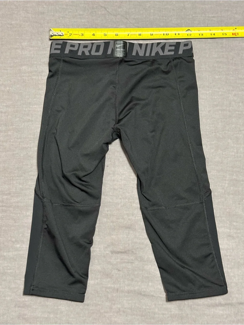 Nike Black Girls' Pro Compression Capri Leggings with White Swoosh - Picture 4 of 6